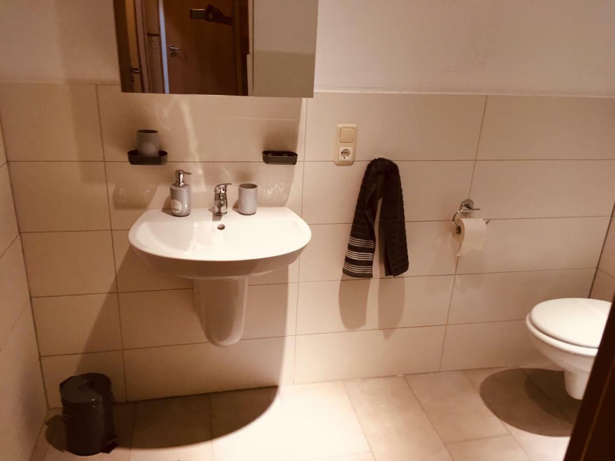 Ferienwohnung Am Nuerburgring/Wintersport Arft Acht Bagian luar foto